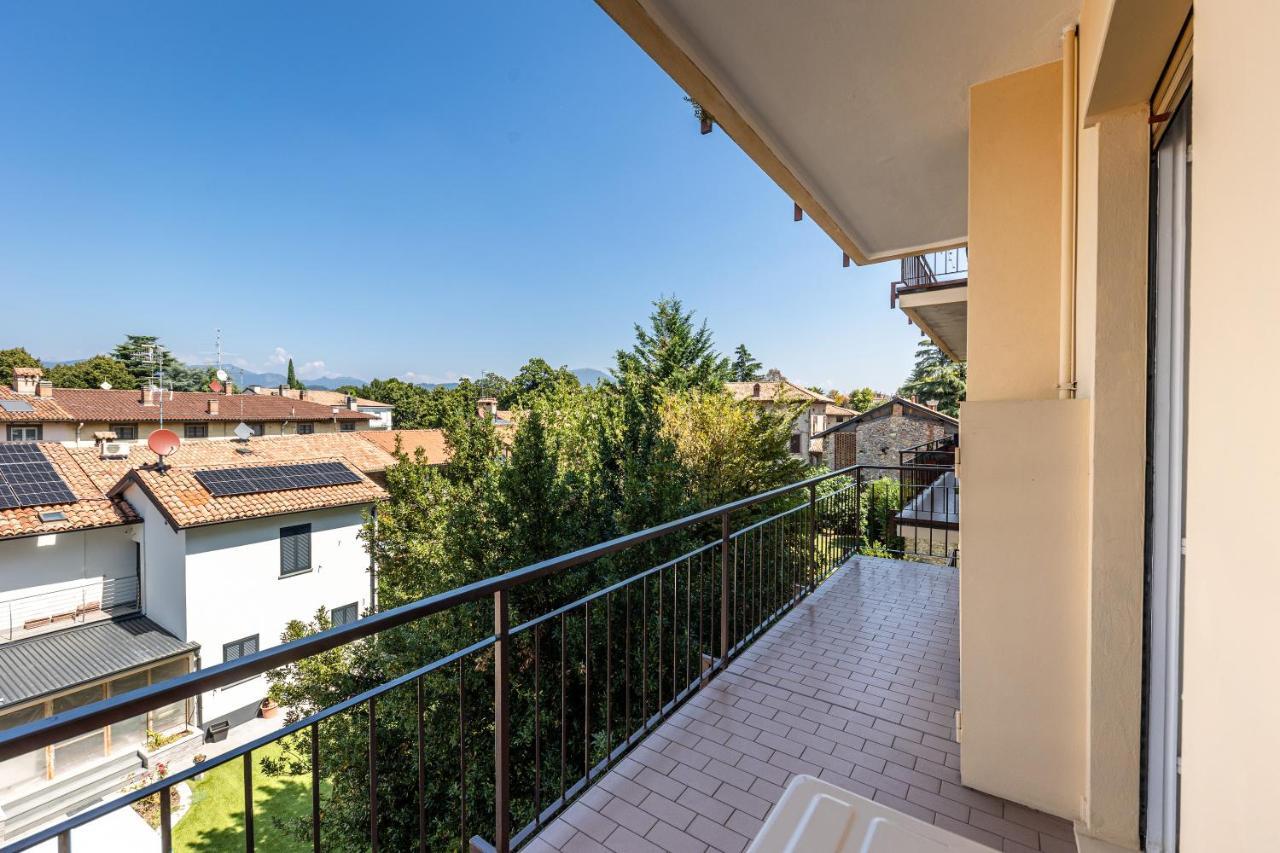 דירות סריאטה House Near Train StationA/C מראה חיצוני תמונה